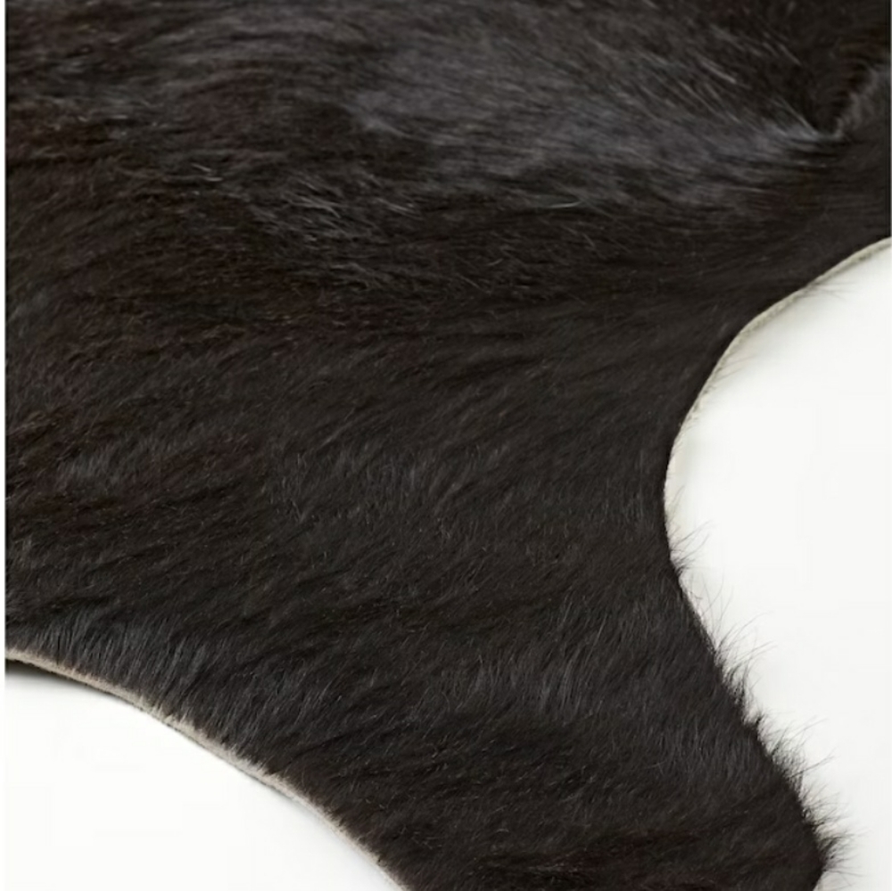 Beautifully Made cowhide Rugs - Picture 4 of 6